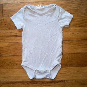 KYTE Baby Grey Short Sleeve Bamboo Newborn One Piece Onesie